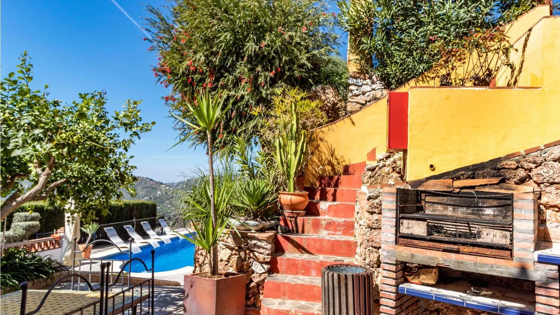 7 Bedroom Stunning Home In Frigiliana Acebuchal