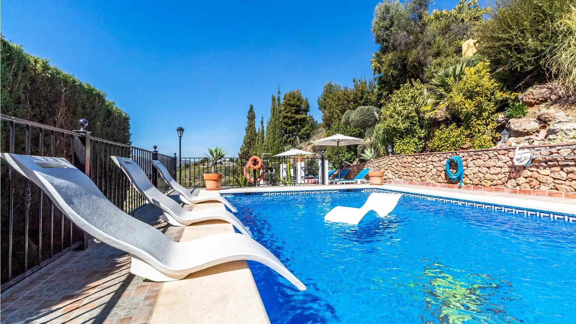 7 Bedroom Stunning Home In Frigiliana Acebuchal Spagna